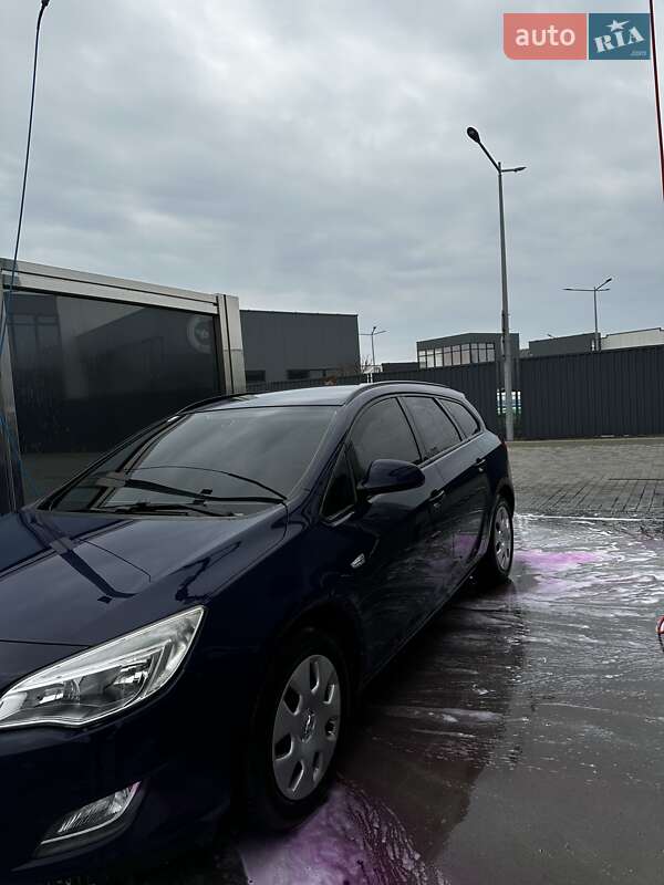 Универсал Opel Astra 2011 в Мукачево фото 4 Универсал Opel Astra 2011 в Мукачево