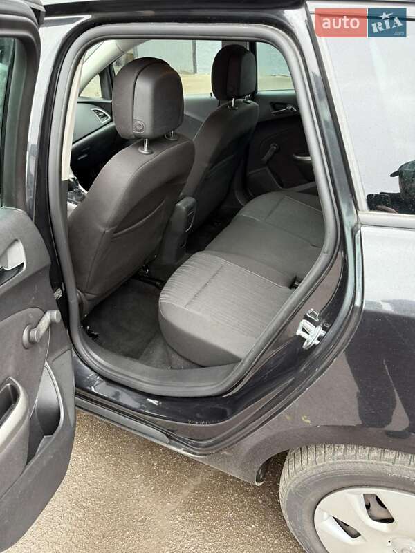 Универсал Opel Astra 2011 в Калиновке фото 5 Универсал Opel Astra 2011 в Калиновке