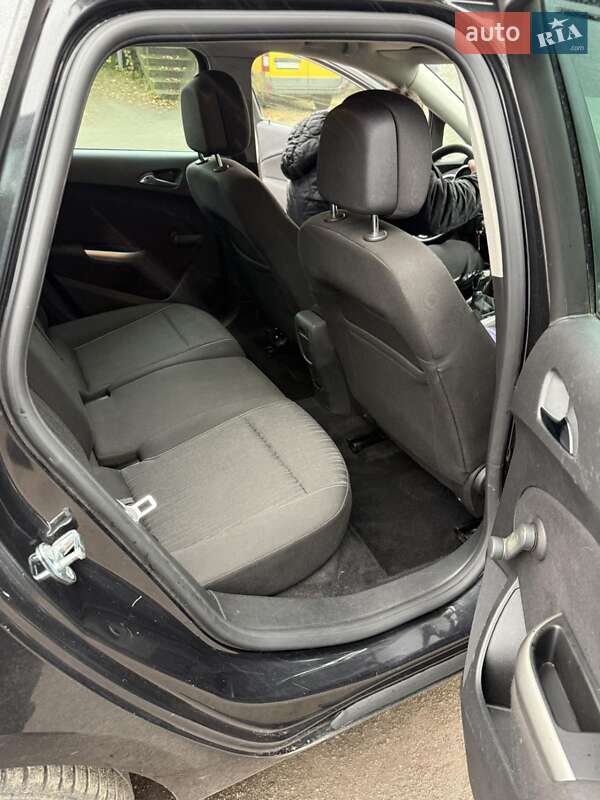 Универсал Opel Astra 2011 в Калиновке фото 7 Универсал Opel Astra 2011 в Калиновке