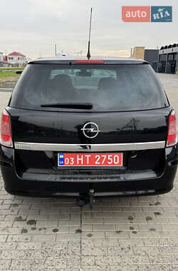 Універсал Opel Astra 2010 в  фото 2 Універсал Opel Astra 2010 в