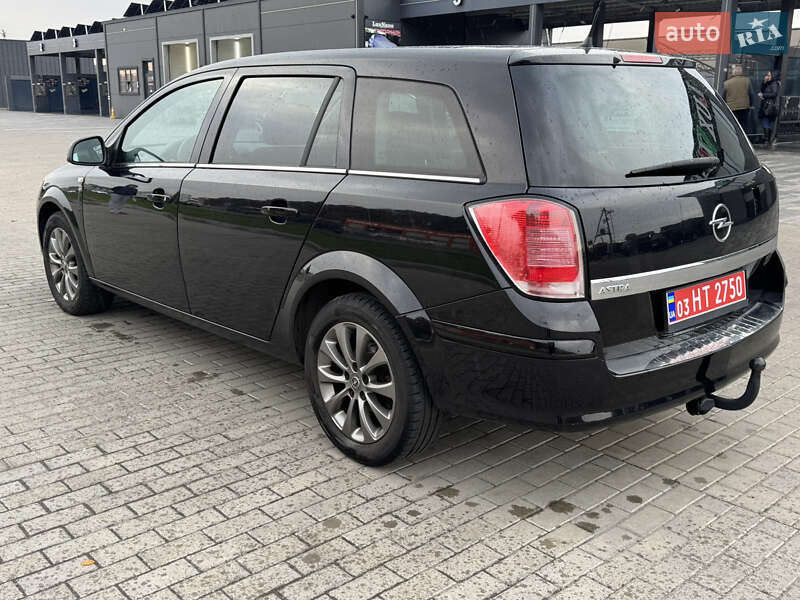 Универсал Opel Astra 2010 в Луцке фото 3 Универсал Opel Astra 2010 в Луцке