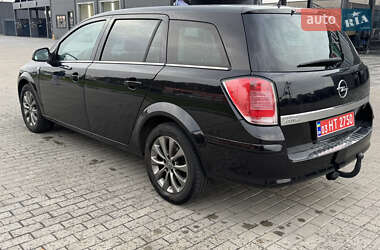 Універсал Opel Astra 2010 в  фото 3 Універсал Opel Astra 2010 в