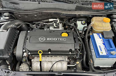 Універсал Opel Astra 2010 в  фото 12 Універсал Opel Astra 2010 в