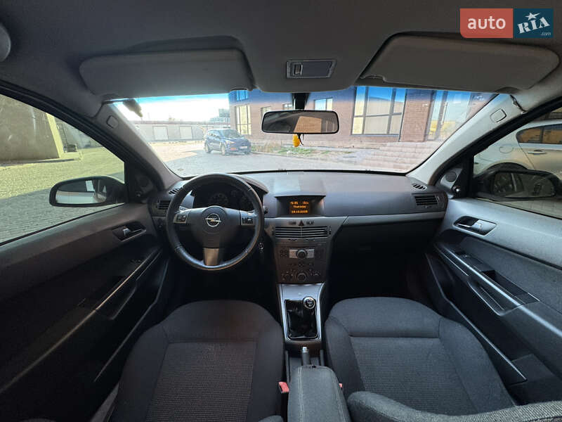Хетчбек Opel Astra 2006 в Нетішині