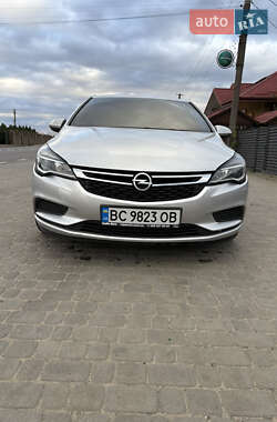 Хэтчбек Opel Astra 2016 в Львове