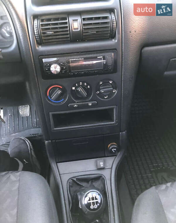 Хетчбек Opel Astra 2001 в Солотвині фото 13 Хетчбек Opel Astra 2001 в Солотвині