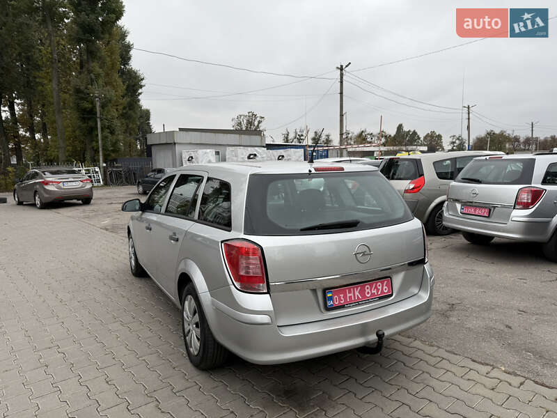 Универсал Opel Astra 2010 в Виннице