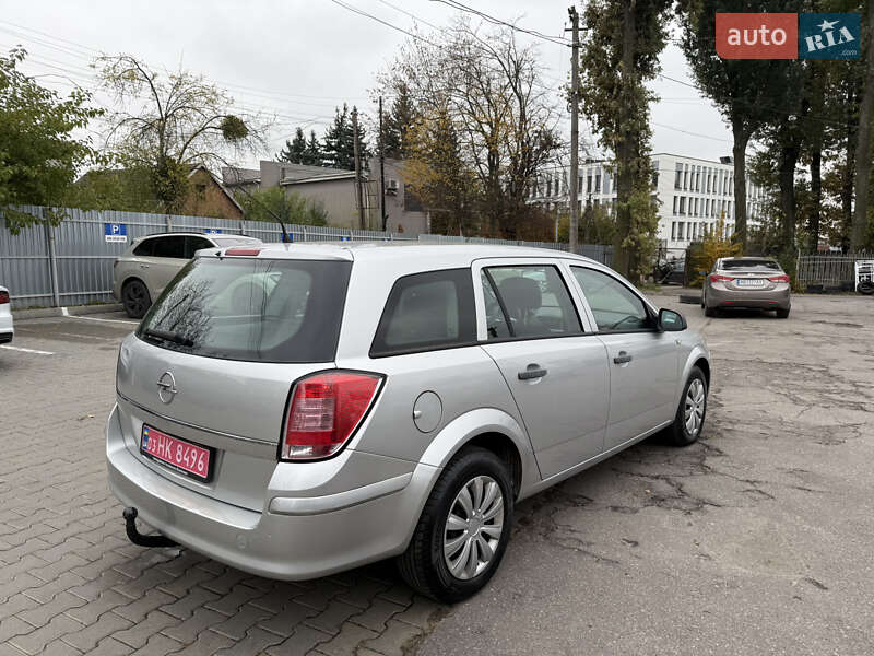 Универсал Opel Astra 2010 в Виннице