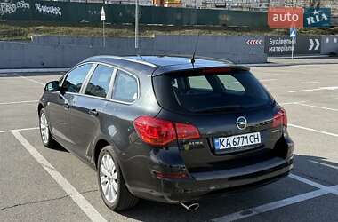 Универсал Opel Astra 2011 в 