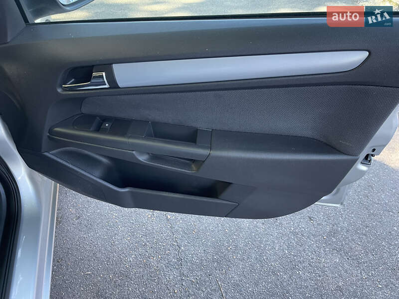 Хэтчбек Opel Astra 2005 в Киеве фото 17 Хэтчбек Opel Astra 2005 в Киеве