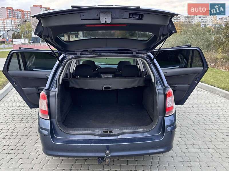 Універсал Opel Astra 2008 в Львові