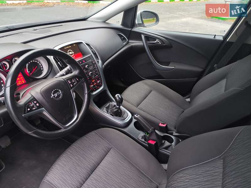 Универсал Opel Astra 2014 в Звягеле фото 25 Универсал Opel Astra 2014 в Звягеле