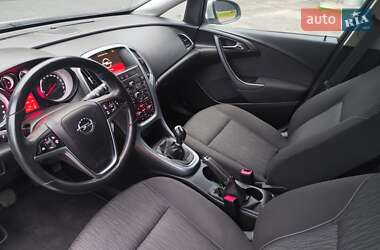 Універсал Opel Astra 2014 в 