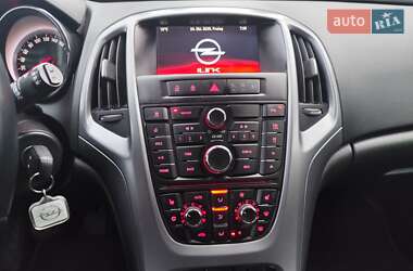 Універсал Opel Astra 2014 в 