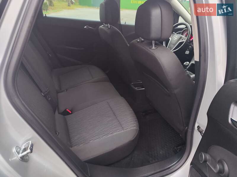 Универсал Opel Astra 2014 в Звягеле фото 39 Универсал Opel Astra 2014 в Звягеле