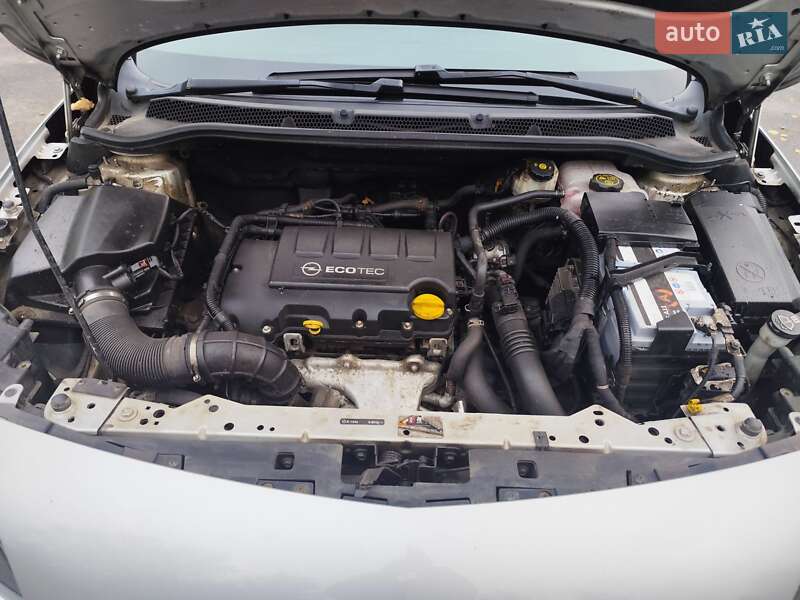 Универсал Opel Astra 2014 в Звягеле фото 49 Универсал Opel Astra 2014 в Звягеле