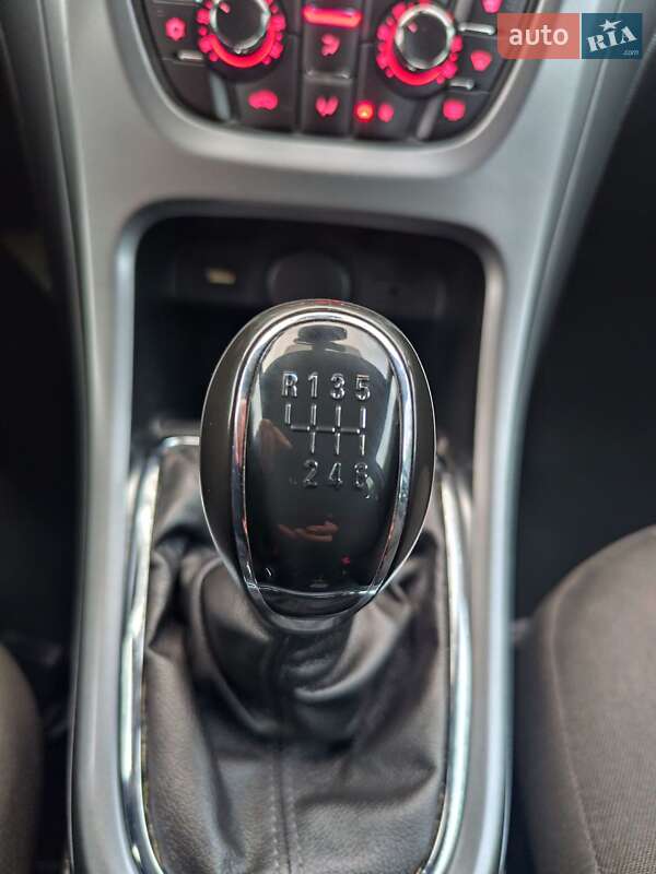 Универсал Opel Astra 2014 в Звягеле фото 51 Универсал Opel Astra 2014 в Звягеле