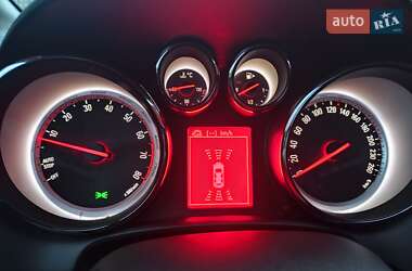 Універсал Opel Astra 2014 в 