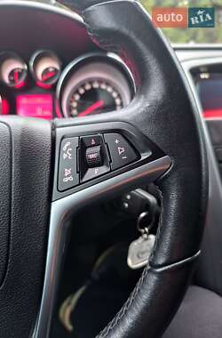 Універсал Opel Astra 2014 в 
