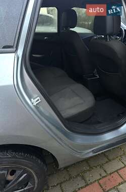 Универсал Opel Astra 2012 в 