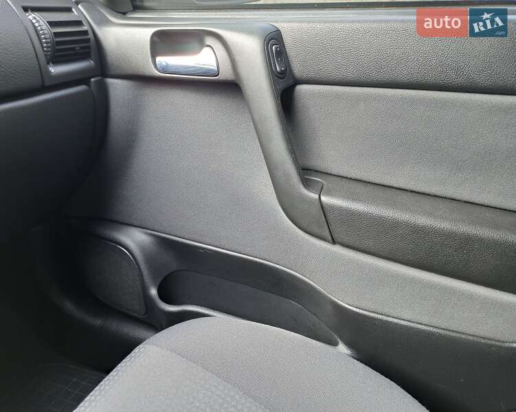 Седан Opel Astra 2007 в Кременчуці