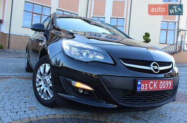Універсал Opel Astra 2015 в Трускавці