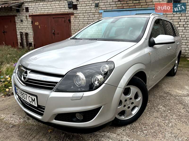 Универсал Opel Astra 2009 в Николаеве