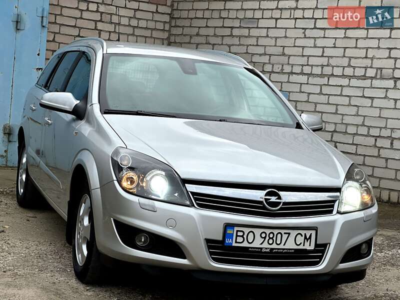 Универсал Opel Astra 2009 в Николаеве