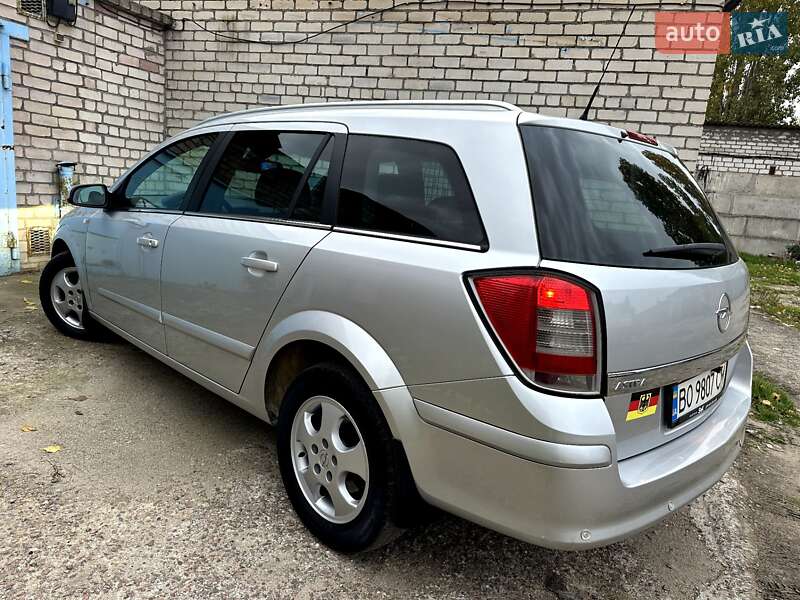 Универсал Opel Astra 2009 в Николаеве