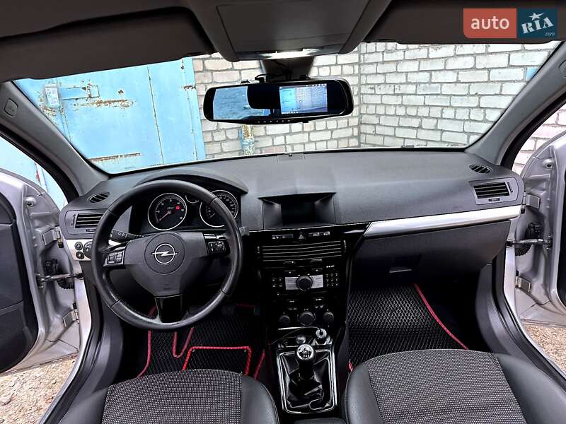 Универсал Opel Astra 2009 в Николаеве