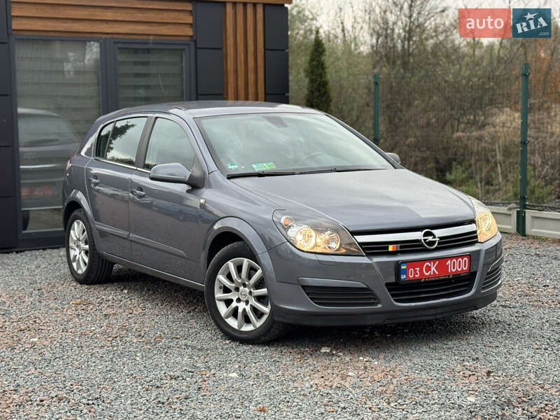 Хэтчбек Opel Astra 2005 в Дрогобыче