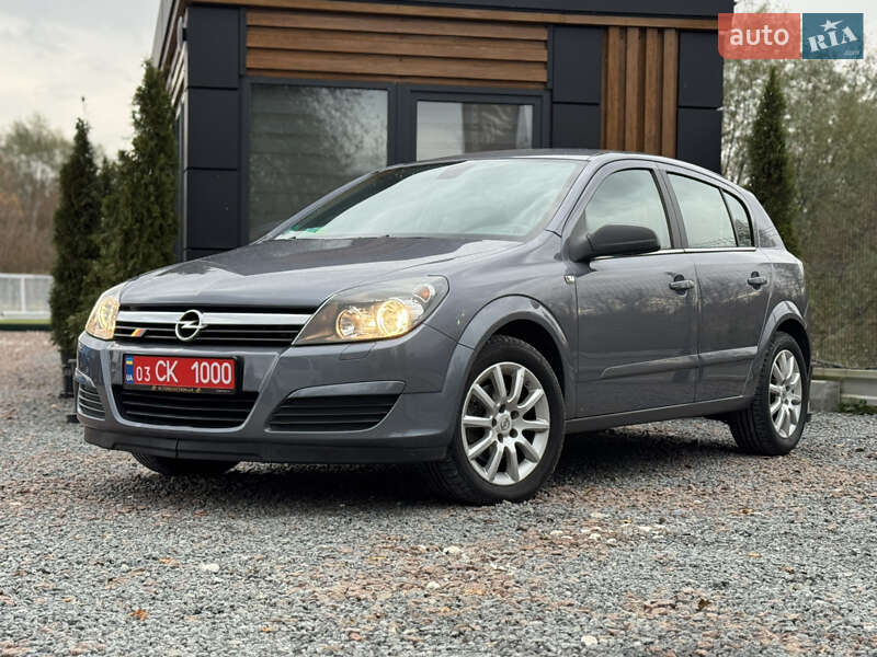 Хэтчбек Opel Astra 2005 в Дрогобыче