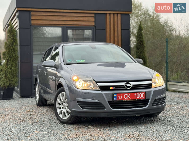 Хэтчбек Opel Astra 2005 в Дрогобыче