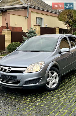 Хэтчбек Opel Astra 2007 в Умани Хэтчбек Opel Astra 2007 в Умани
