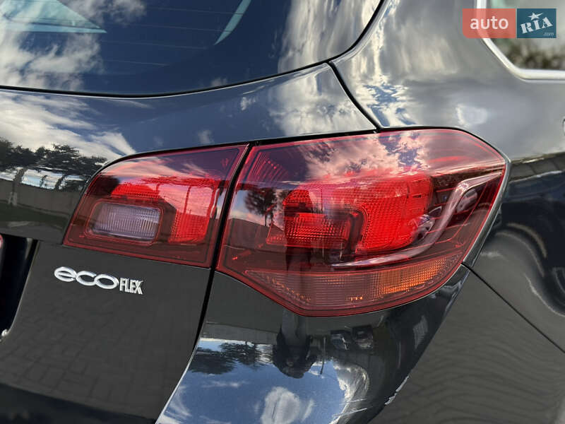 Универсал Opel Astra 2016 в Тернополе