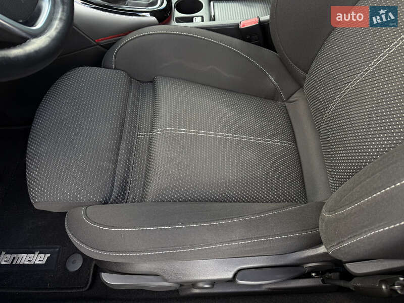 Универсал Opel Astra 2016 в Тернополе