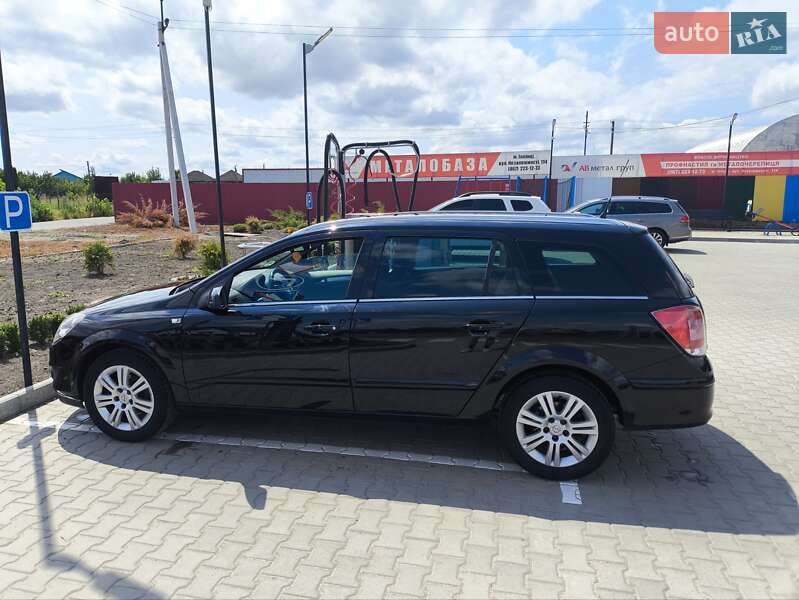 Универсал Opel Astra 2009 в Виннице