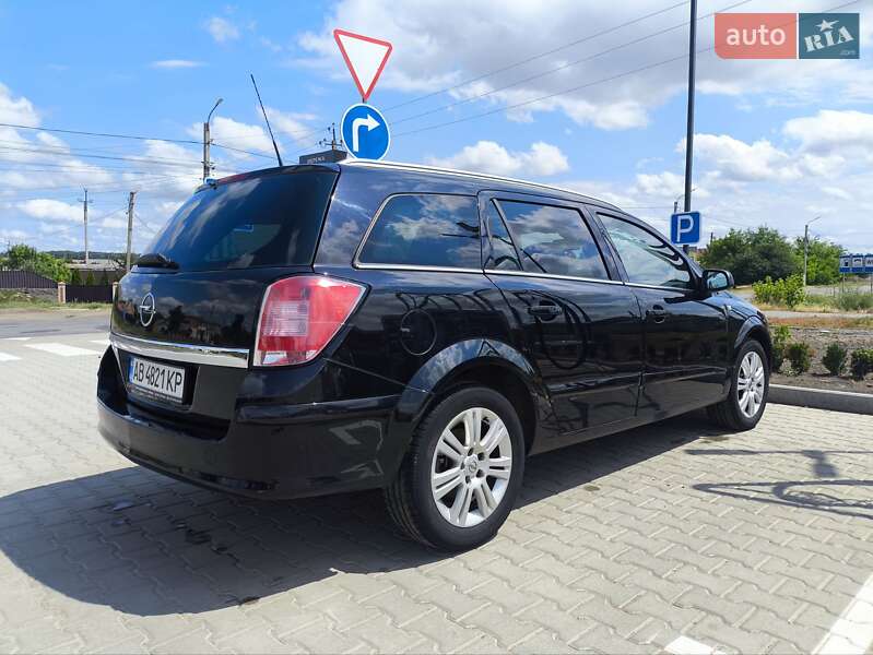 Универсал Opel Astra 2009 в Виннице