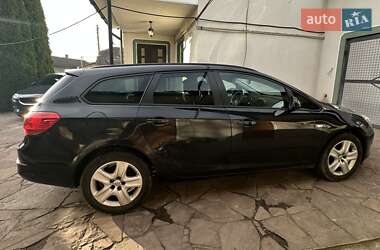 Універсал Opel Astra 2012 в Чернівцях