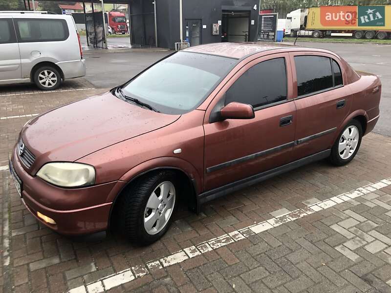 Седан Opel Astra 2001 в Львове