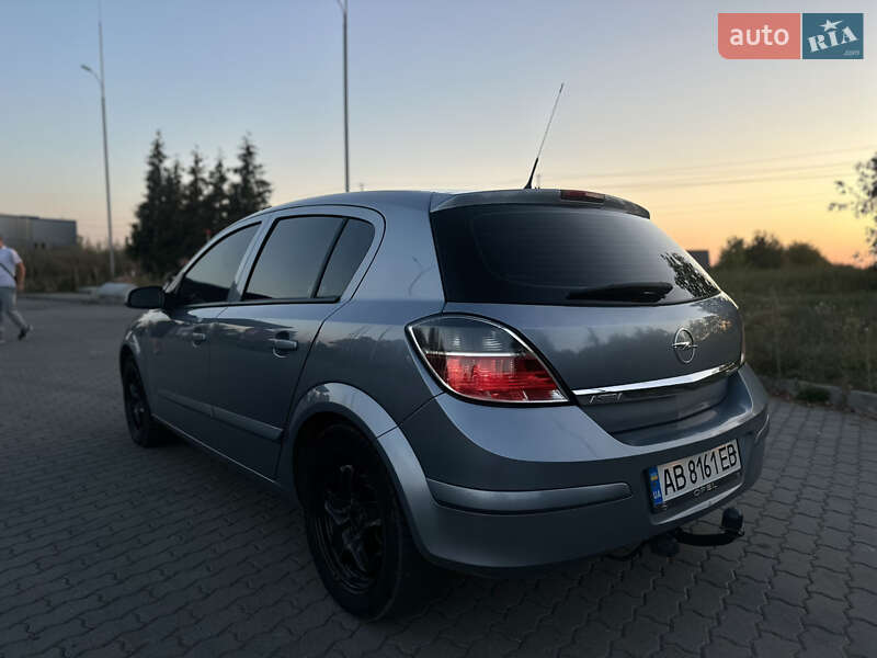 Хетчбек Opel Astra 2007 в Тульчині