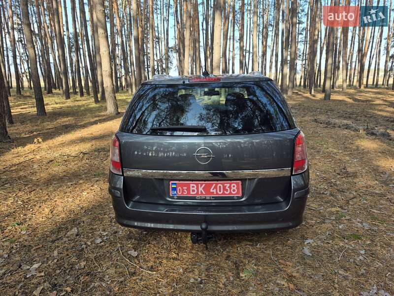 Универсал Opel Astra 2010 в Харькове