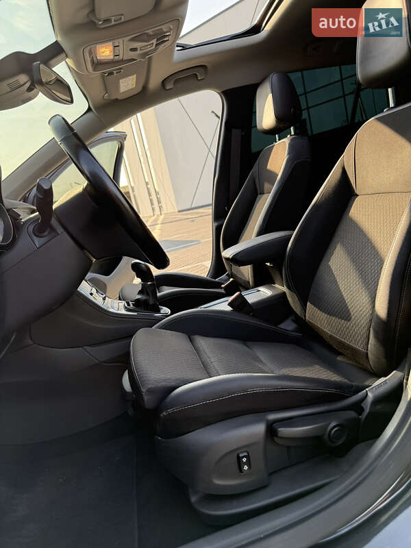 Універсал Opel Astra 2016 в Луцьку