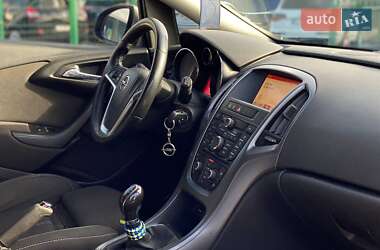 Універсал Opel Astra 2015 в  фото 18 Універсал Opel Astra 2015 в
