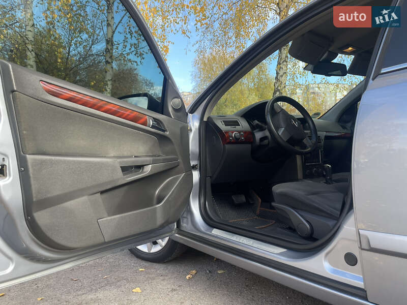 Хетчбек Opel Astra 2004 в Рівному фото 15 Хетчбек Opel Astra 2004 в Рівному