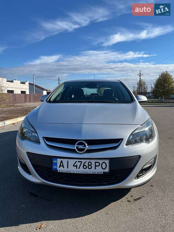 Седан Opel Astra 2016 в Буче фото Седан Opel Astra 2016 в Буче