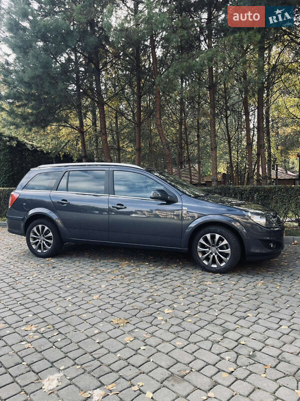 Универсал Opel Astra 2010 в Луцке фото 12 Универсал Opel Astra 2010 в Луцке