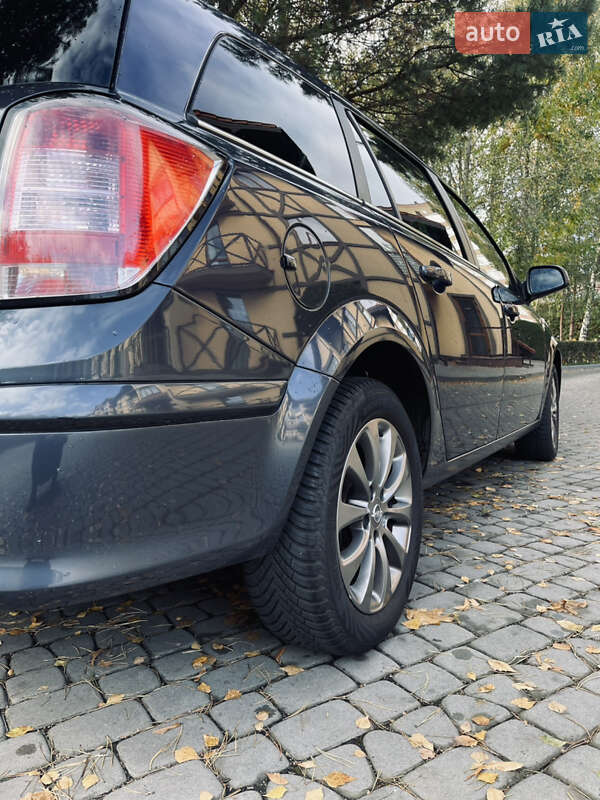 Универсал Opel Astra 2010 в Луцке фото 15 Универсал Opel Astra 2010 в Луцке