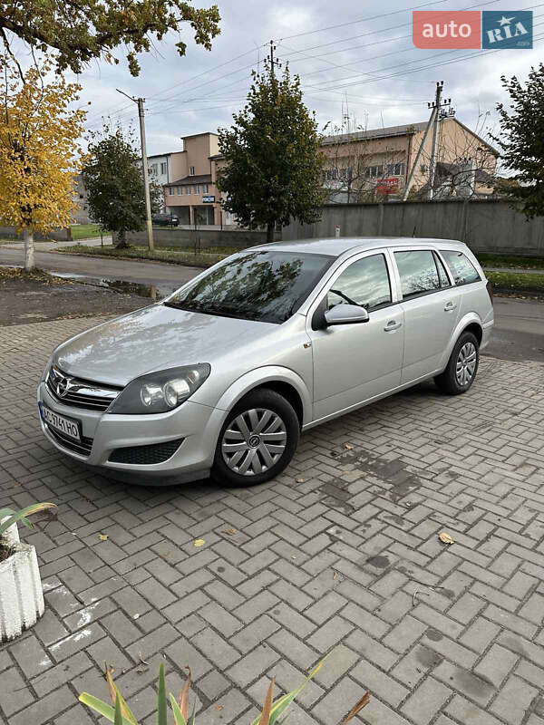 Универсал Opel Astra 2009 в Луцке фото Универсал Opel Astra 2009 в Луцке