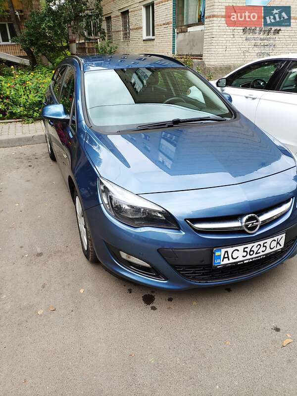 Универсал Opel Astra 2014 в Луцке фото 3 Универсал Opel Astra 2014 в Луцке